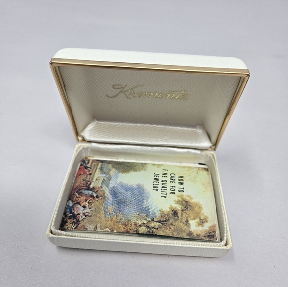 Krementz Womens Vtg Jade Stone Pendant & Screw Earrings Set Gold Tone Timeless - Picture 2 of 10